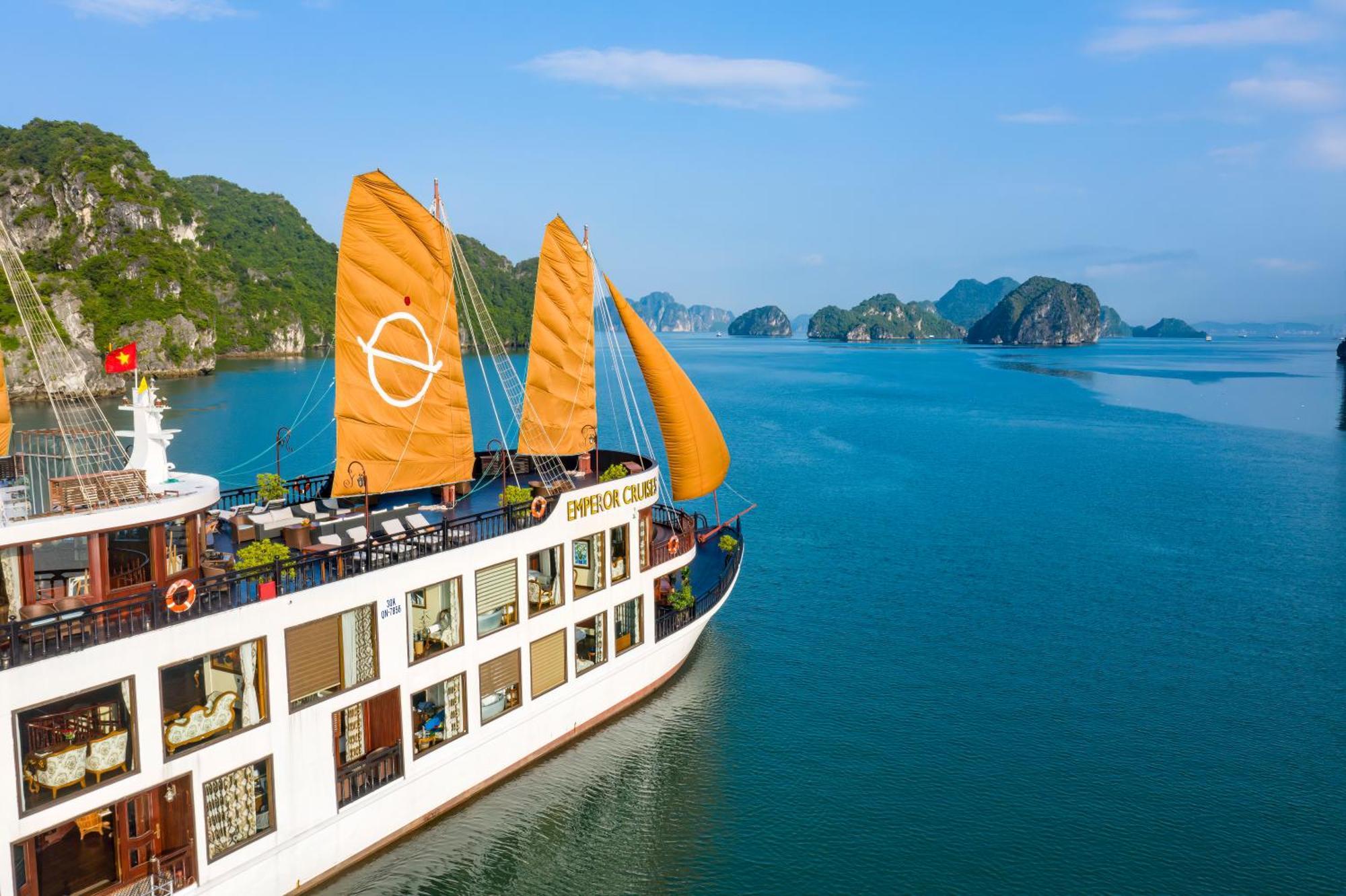 Emperor Cruises Legacy Ha Long Hotel Ngoại thất bức ảnh