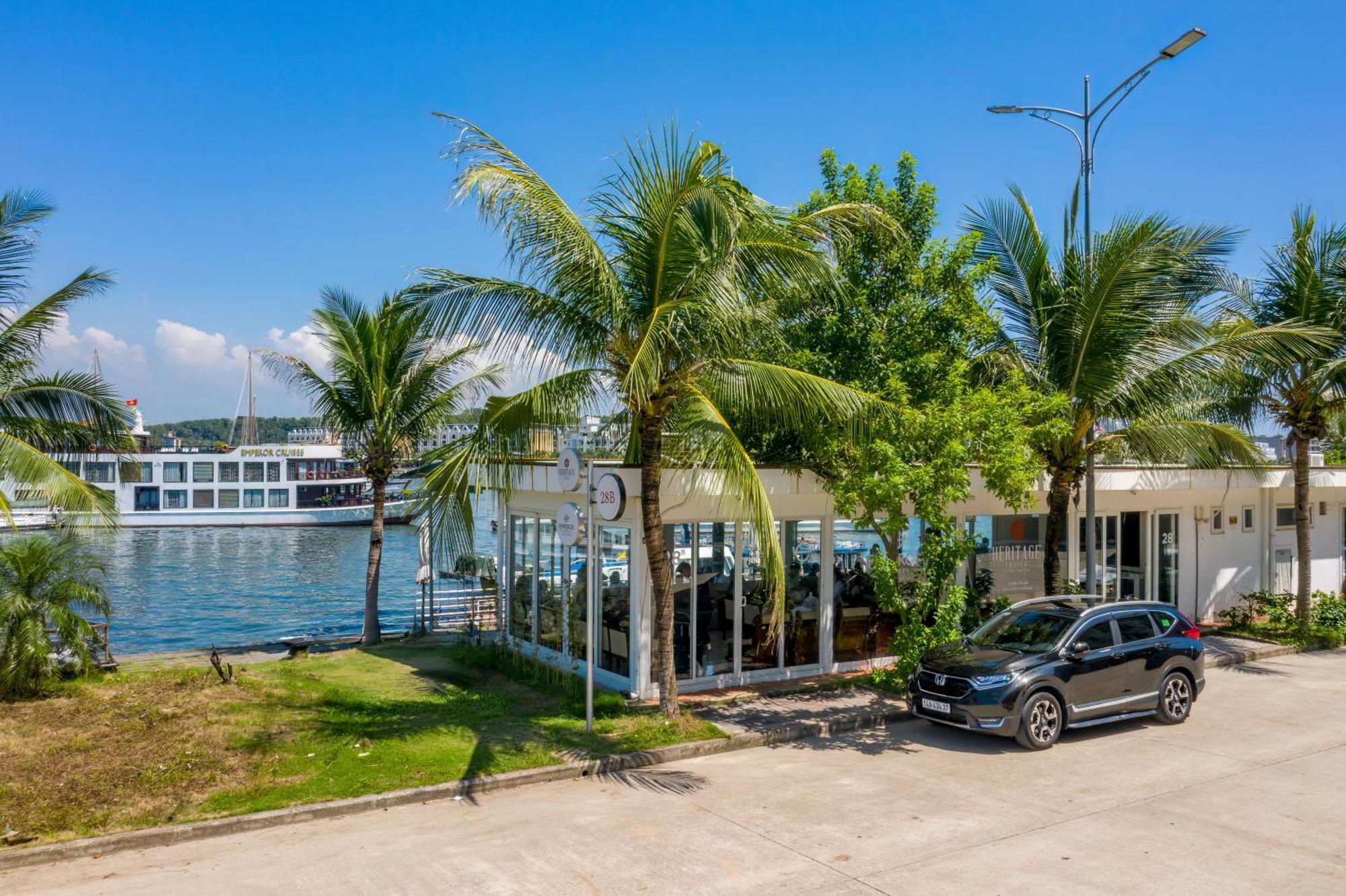 Emperor Cruises Legacy Ha Long Hotel Ngoại thất bức ảnh