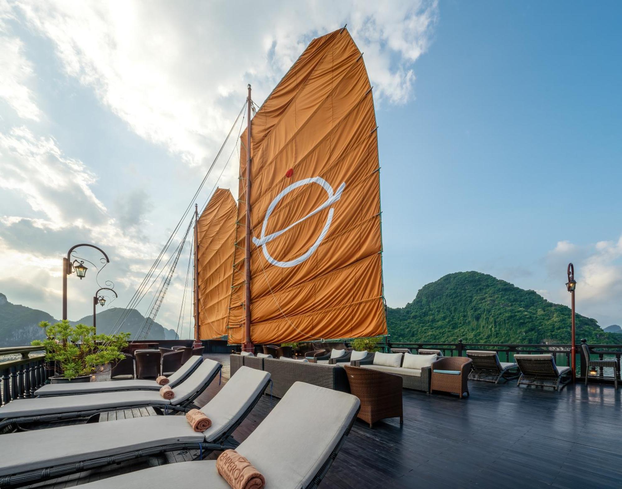 Emperor Cruises Legacy Ha Long Hotel Ngoại thất bức ảnh