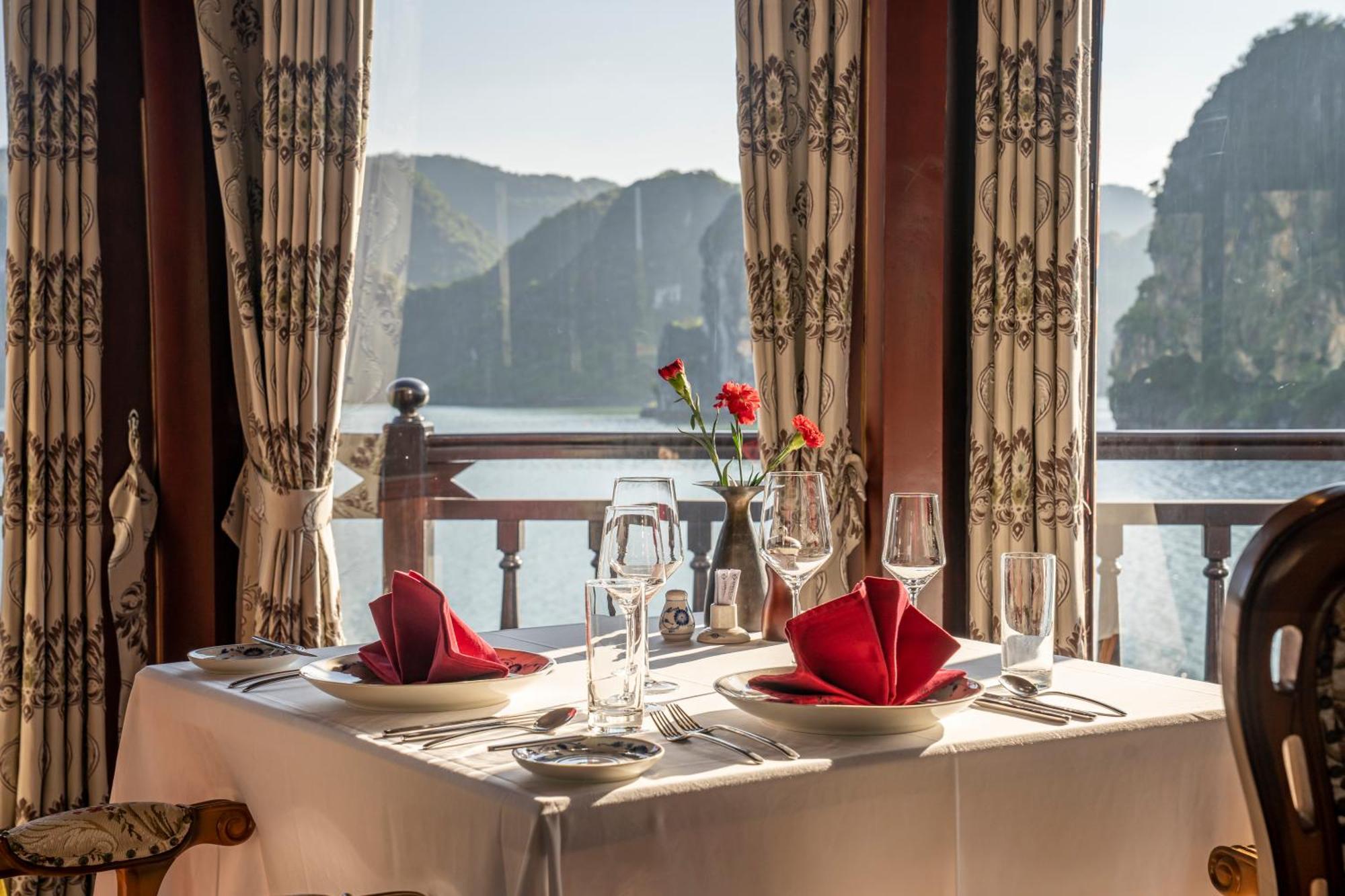 Emperor Cruises Legacy Ha Long Hotel Ngoại thất bức ảnh